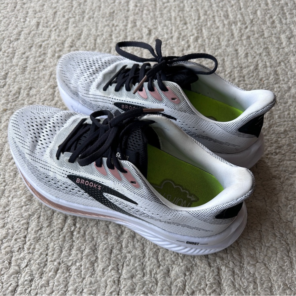 Brooks Ghost 17 Running Shoes Wide Width - Picture 2 of 9